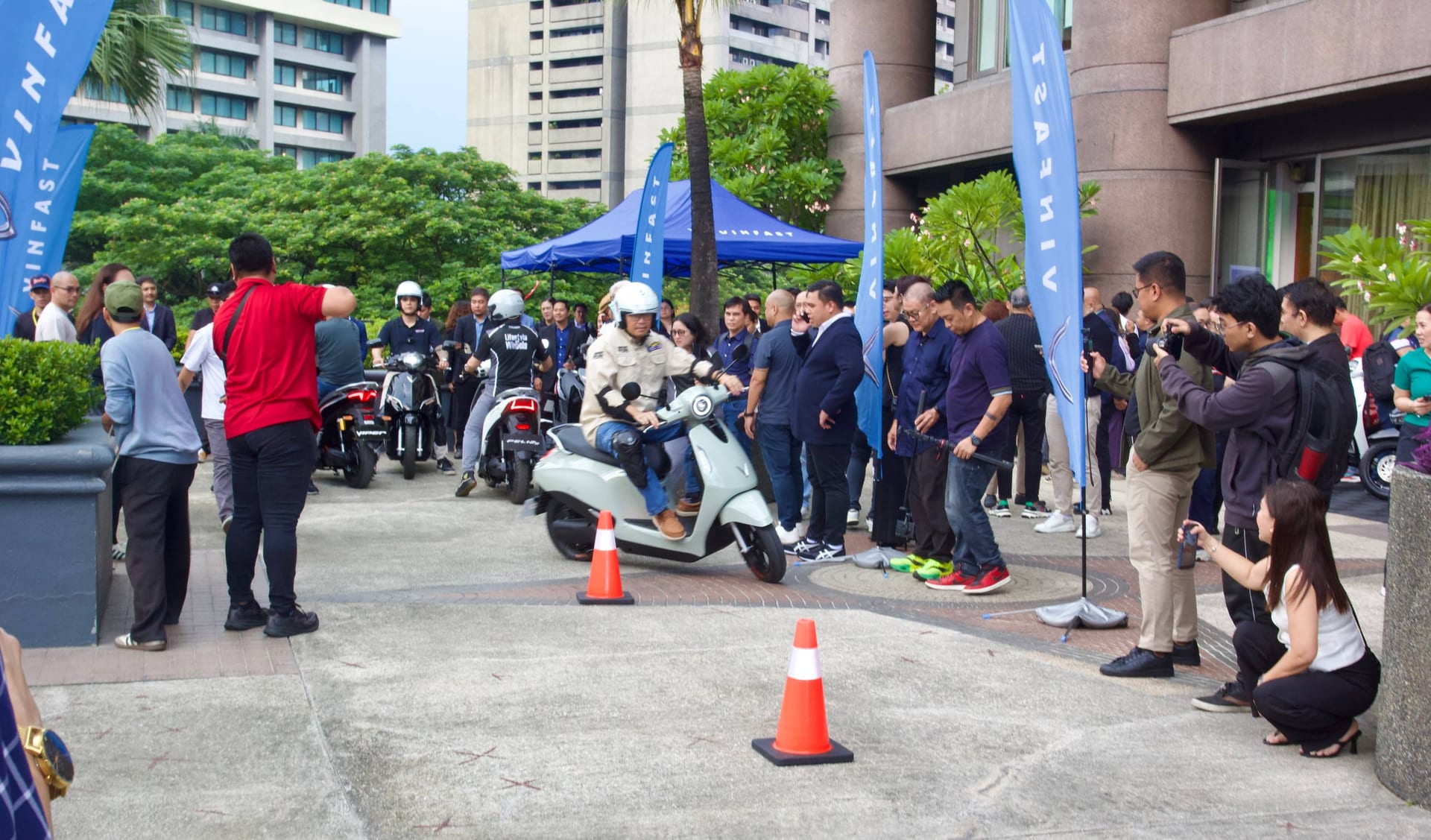 VINFAST OPENS 21 ELECTRIC MOTORCYCLE SHOWROOMS IN THE PHILIPPINES, DEEPENING ITS GREEN MOBILITY PRESENCE IN SOUTHEAST ASIA